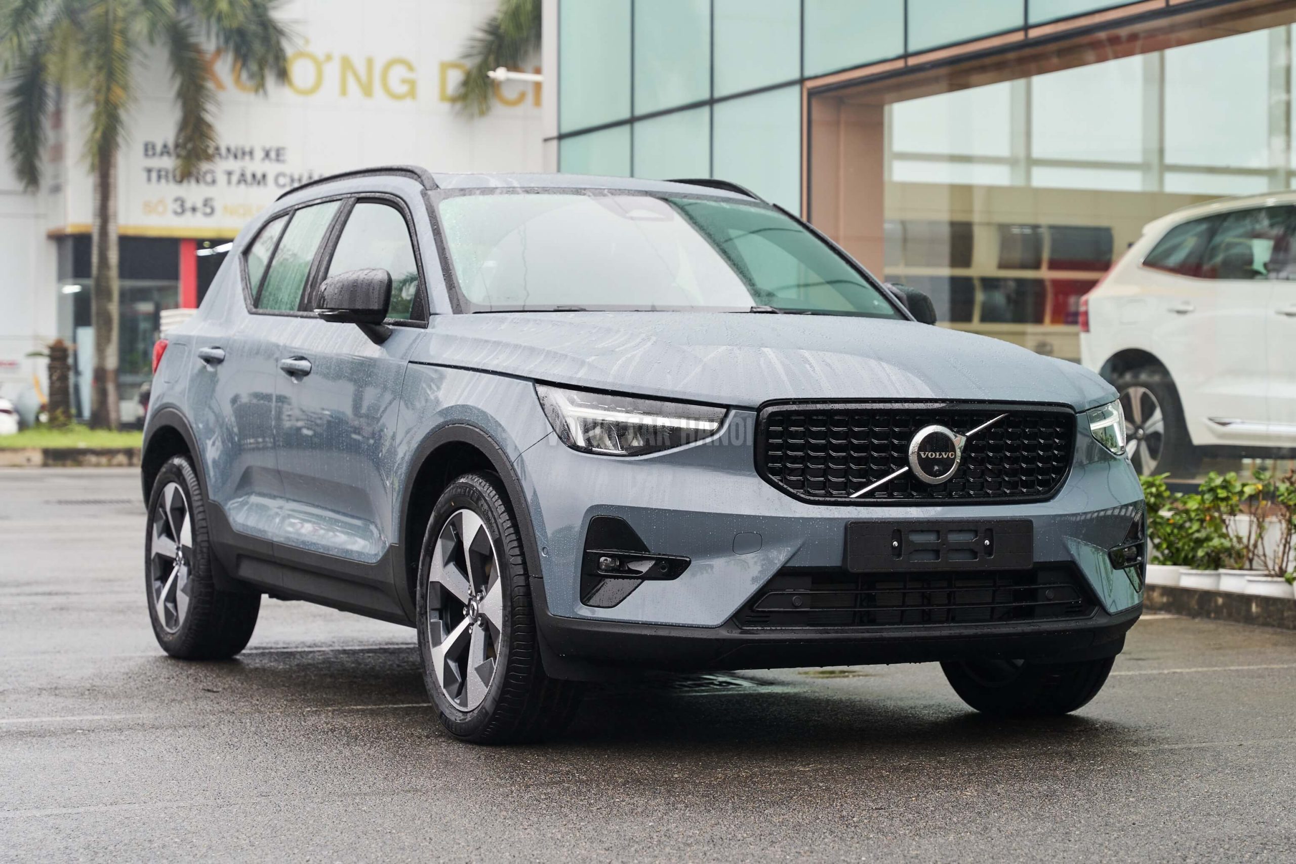 Volvo XC40 Ultimate - Xám