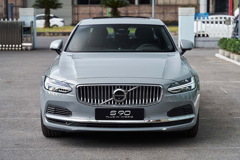 Volvo S90 Plug - In Hybrid Ultra 2025