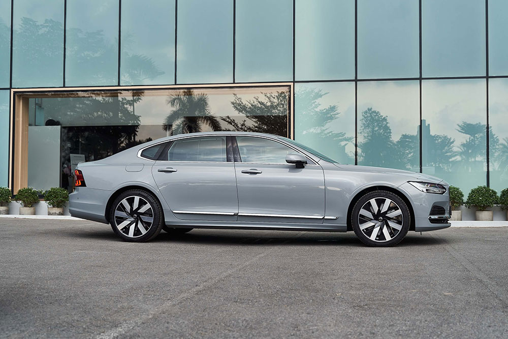 Volvo S90 Plug - In Hybrid Ultra 2025