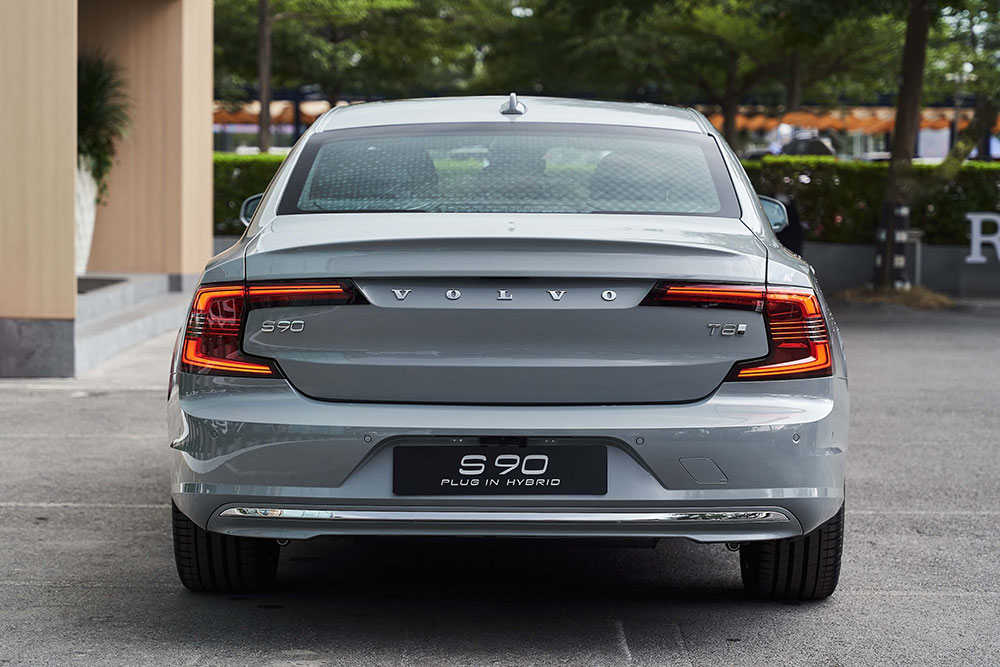 Volvo S90 Plug - In Hybrid Ultra 2025