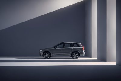 265729 XC90 Recharge Plug In Hybrid R Design in Thunder Grey